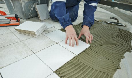 Pose de carrelage dans salle de bain à Ornans