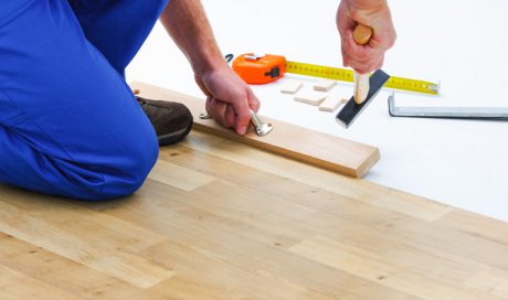 Professionnel pour remplacement de parquet à Pontarlier